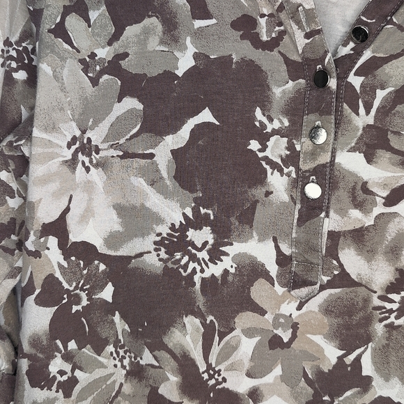 ✨3/$15✨ Studio Works Women's Floral Top Petite Small - Picture 3 of 9